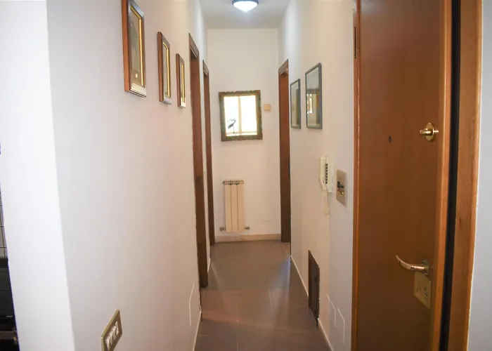 Lägenhet La Comodita A Un Passo Dal Mare Viareggio